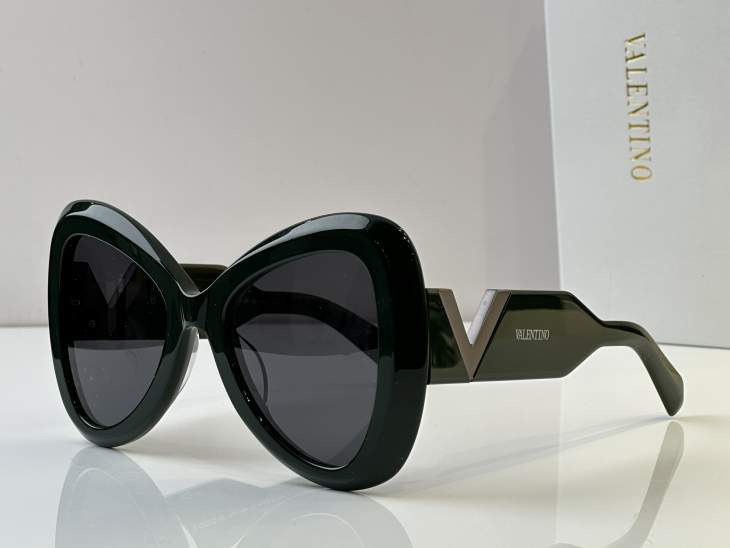 Picture of Valentino Sunglasses _SKUfw67175918fw